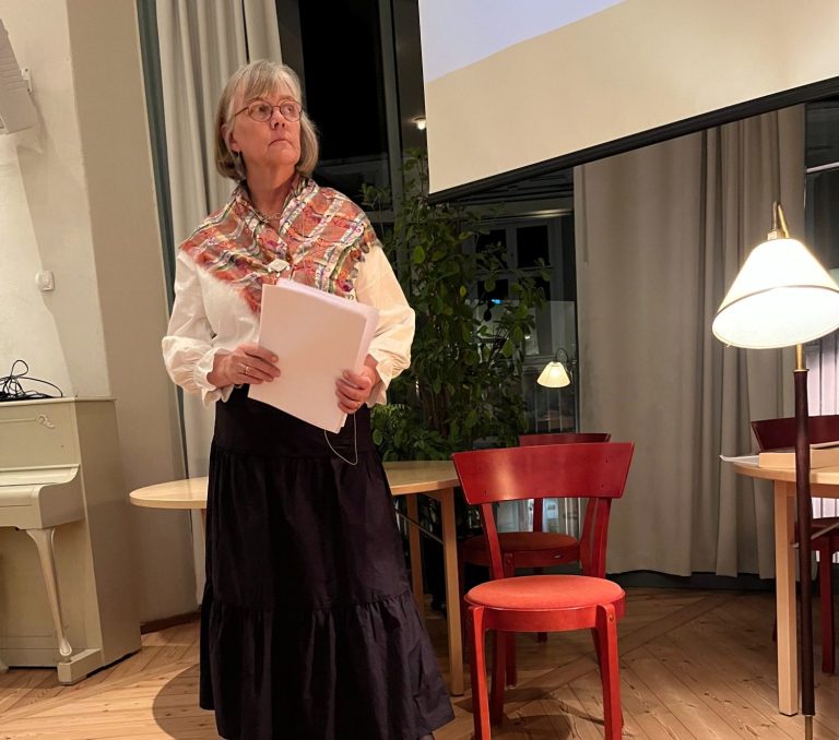 Lena Sjöberg berättar om den textila historien på Textilmuseet i Borås