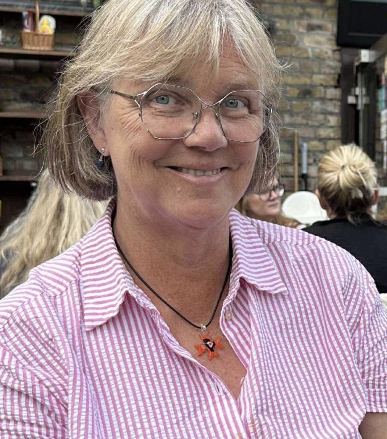 Porträtt av Lena Sjöberg, författare till den historiska släktromanen Det Engelska Arvet